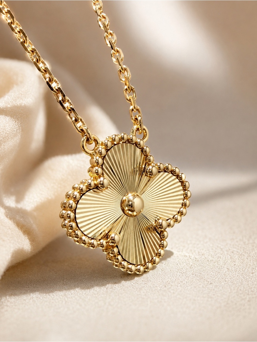 Gold Clover Pendant Necklace - Elegant Women's Jewelry